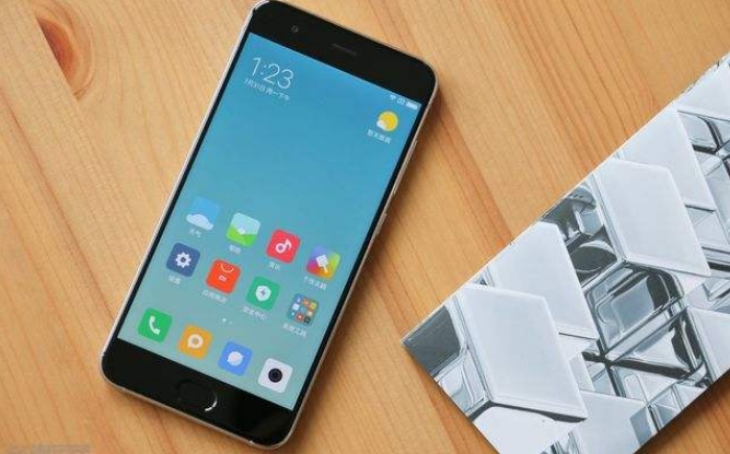 小米手机如何在桌面添加时钟